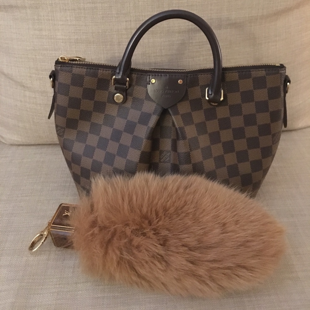 ⛔️SOLD⛔️Authentic Louis Vuitton Fox Fur Charm